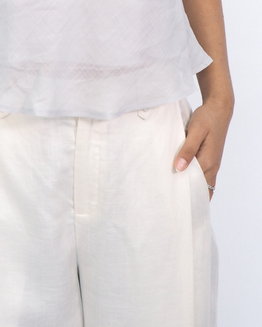 The Curved-Barrel Pants - Off White