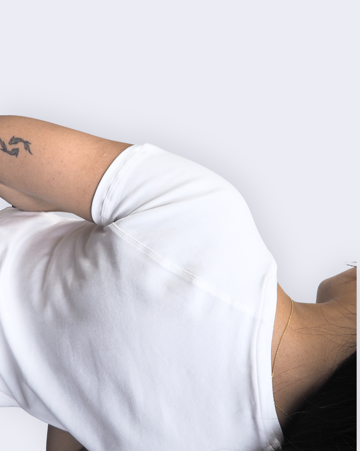 The Contour Raglan Tee - Cloud
