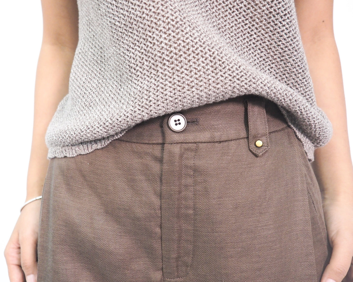 The Curved-Barrel Pants - Olive Brown