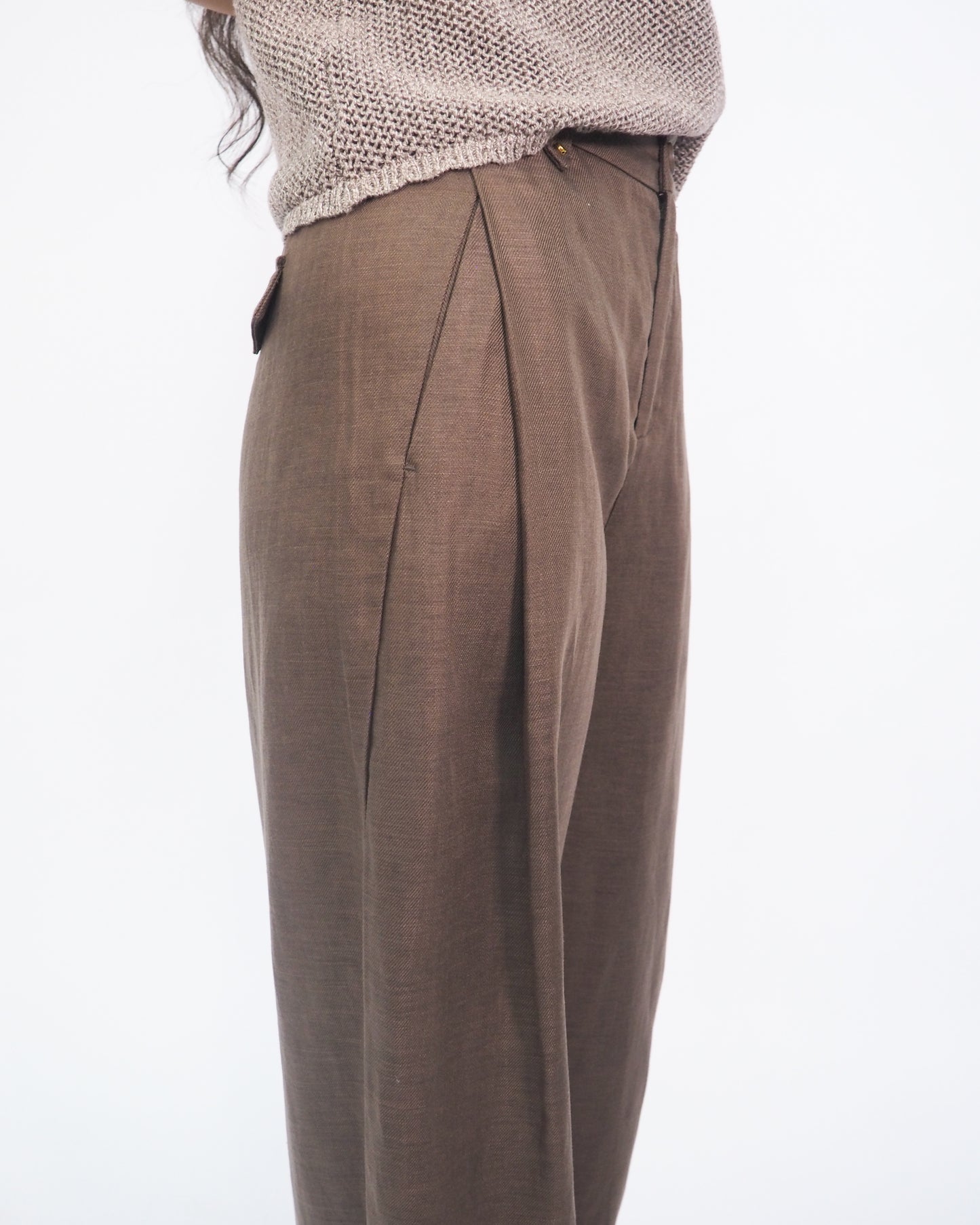 The Curved-Barrel Pants - Olive Brown
